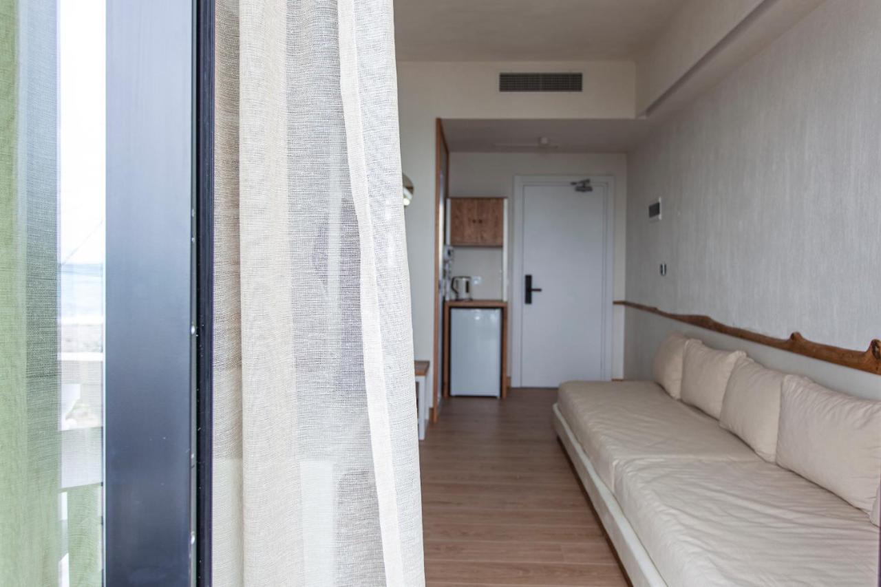 Alex & Sofi Hotel Химара Экстерьер фото