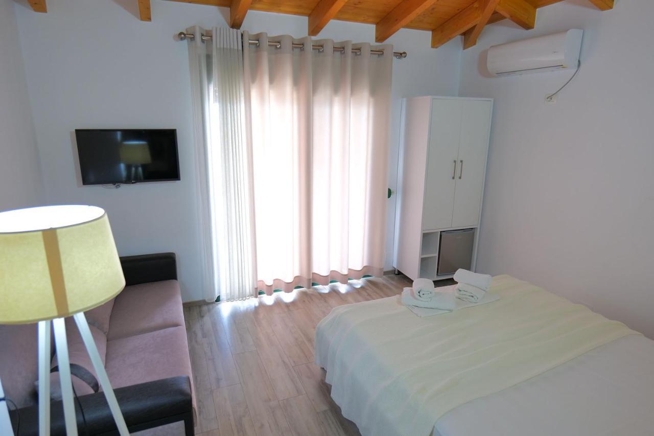 Alex & Sofi Hotel Химара Экстерьер фото