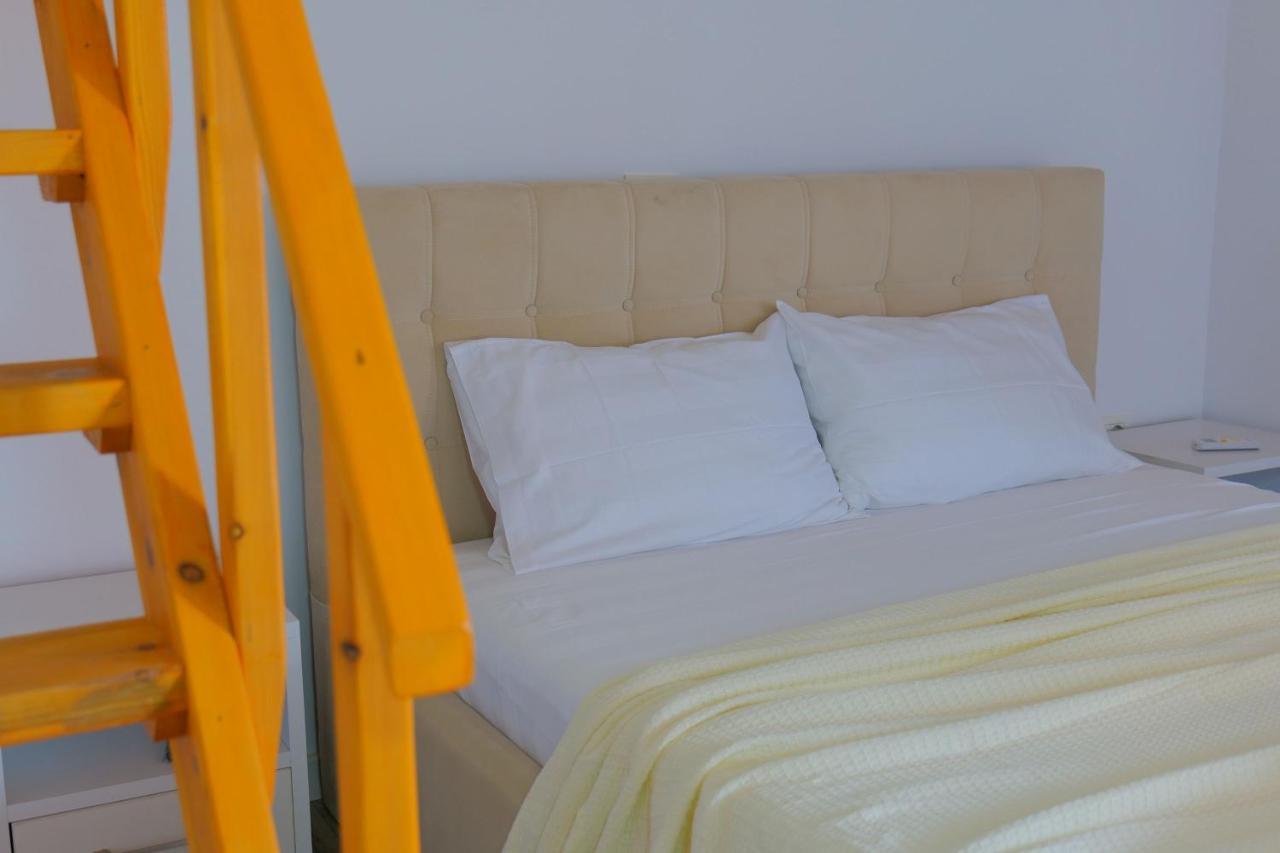 Alex & Sofi Hotel Химара Экстерьер фото