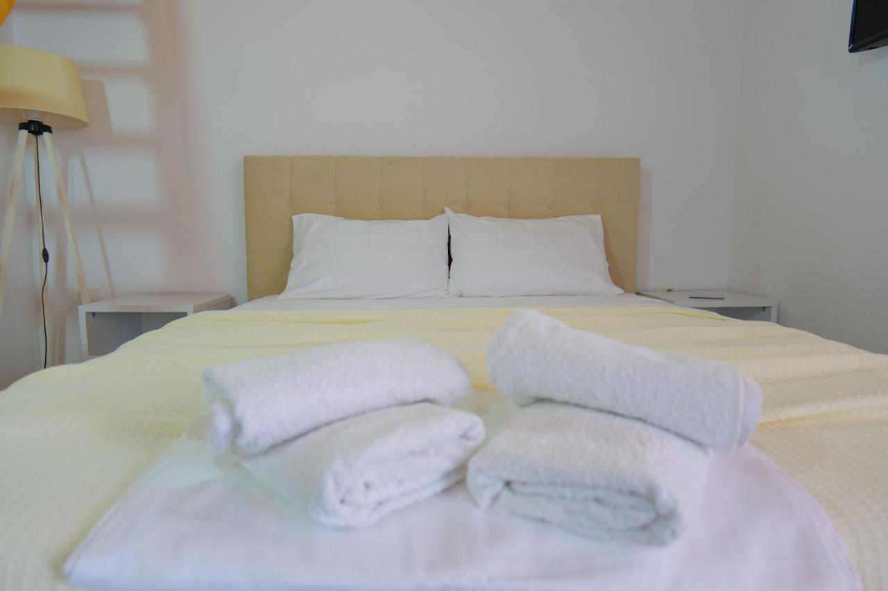 Alex & Sofi Hotel Химара Экстерьер фото