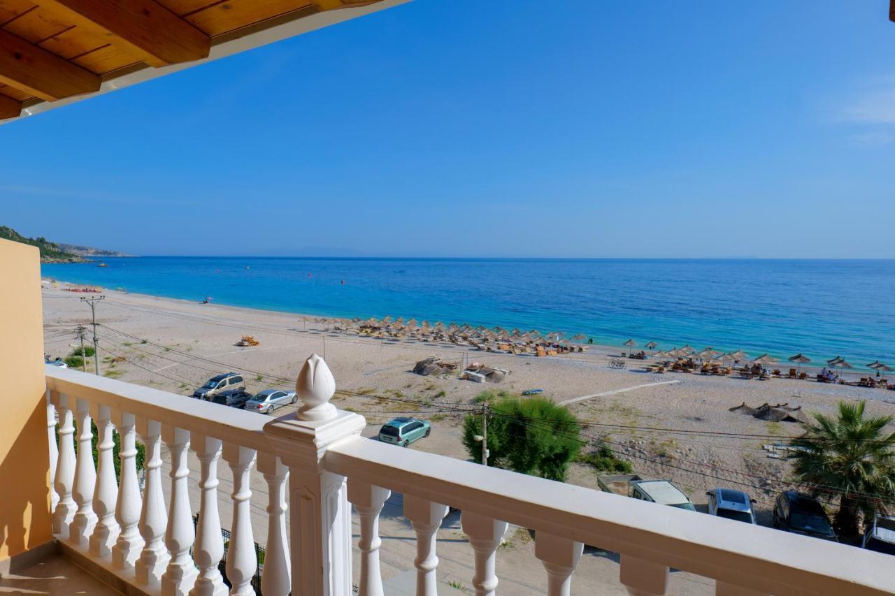Alex & Sofi Hotel Химара Экстерьер фото